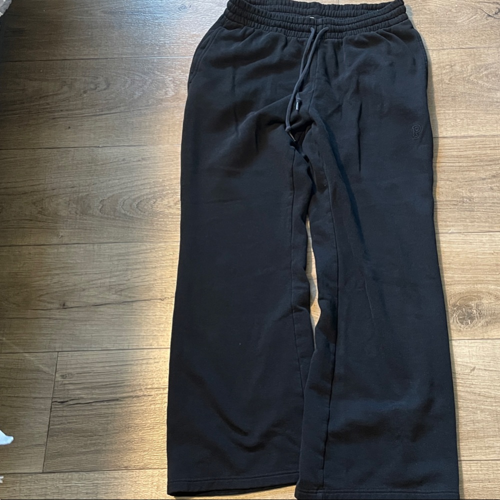 PINK Black Sweatpants with P Logo